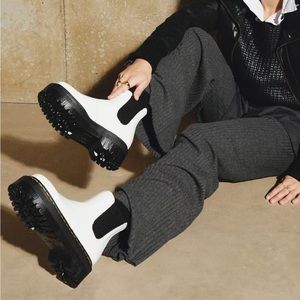 NWOT Platform Chelsea Doc Martens